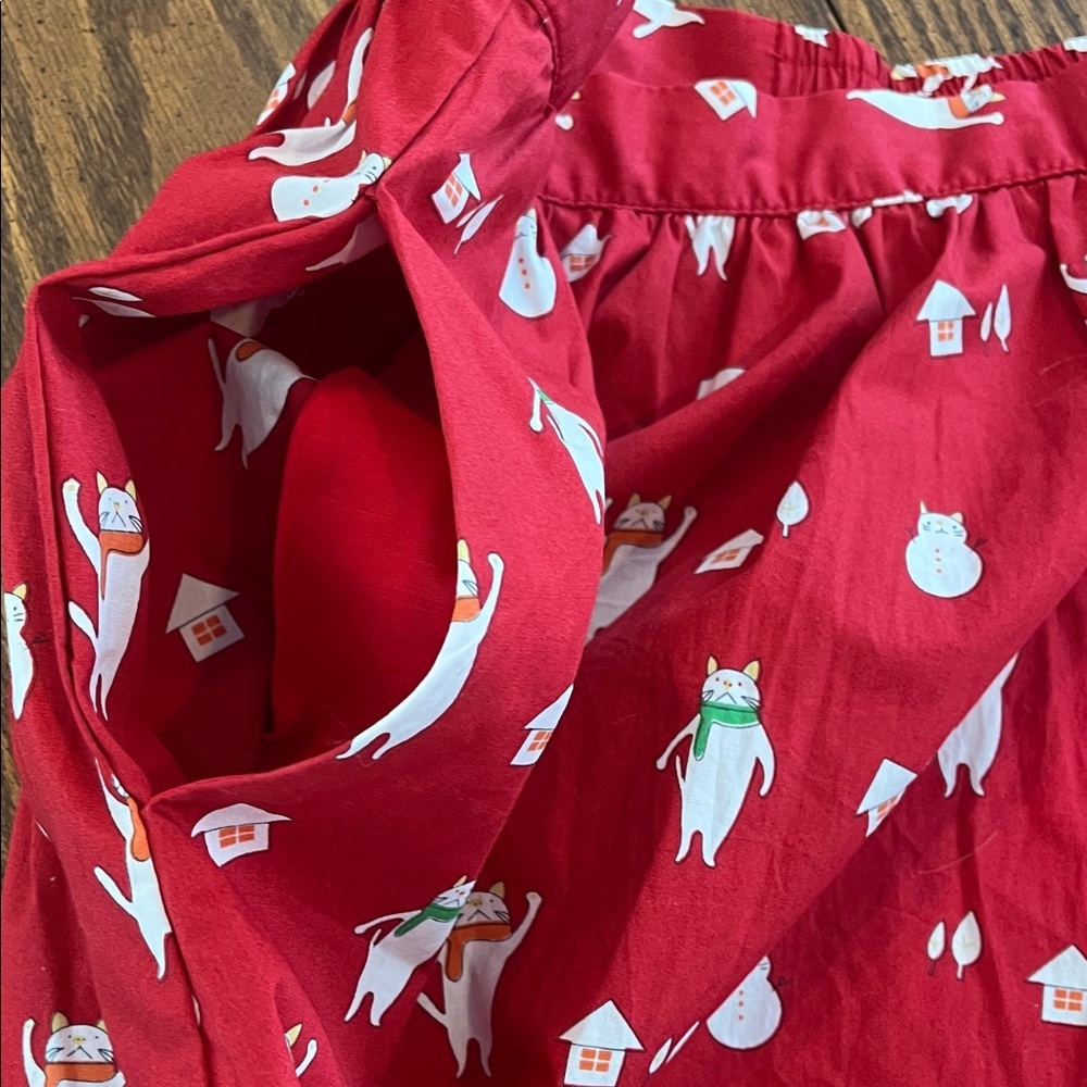ModCloth Holiday Christmas Mini Cotton Skirt in Red Cats. 2X pockets - Picture 5 of 9